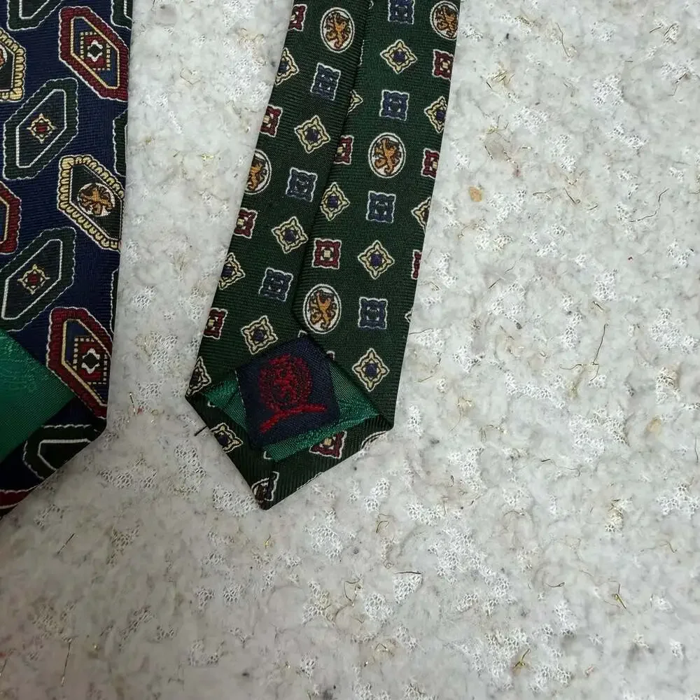 Tommy Hilfiger Men's Blue Gold Green Geometric Pattern Silk Necktie Classic Leng